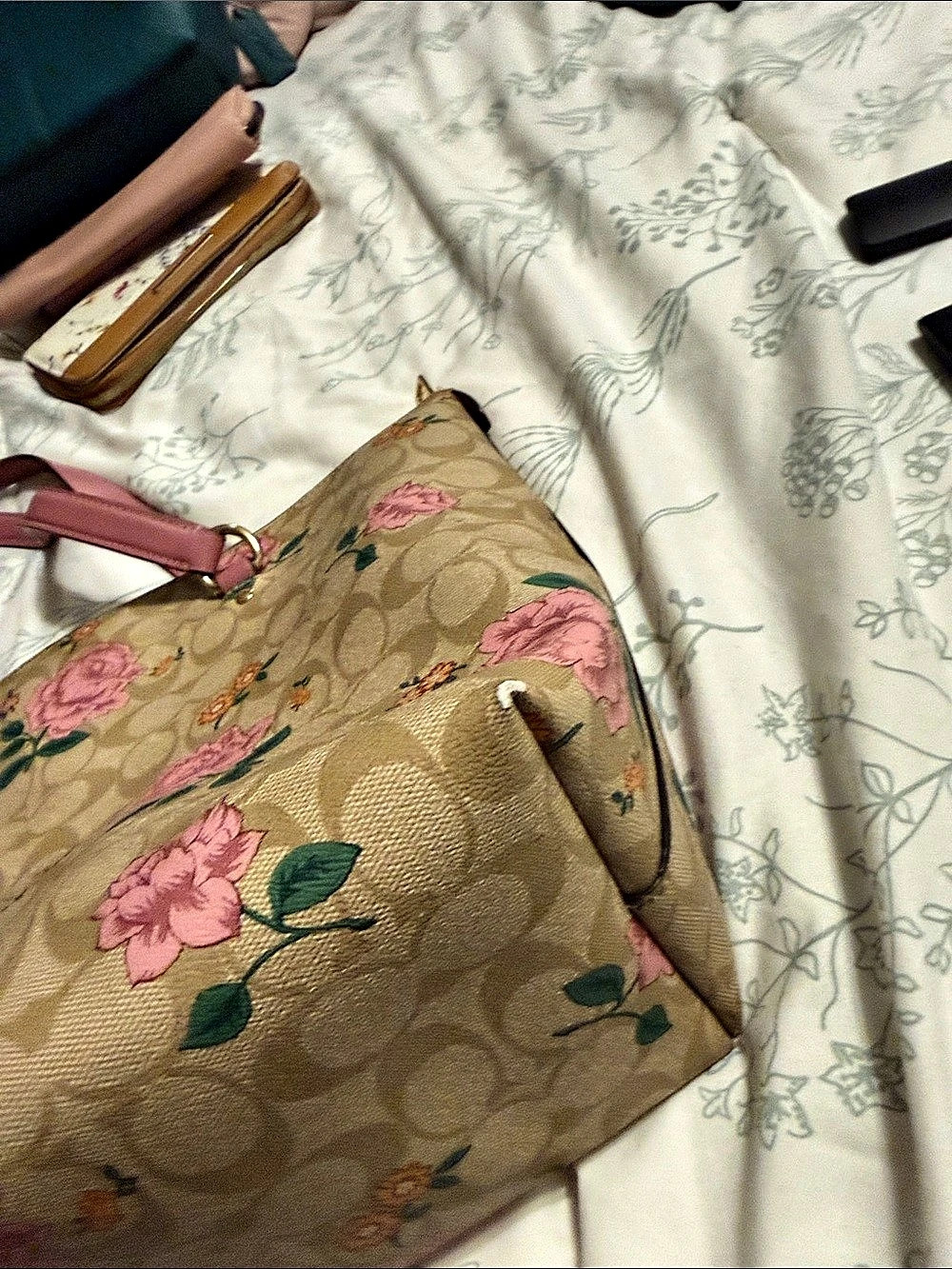 Coach Gallery Tote In Signature Canvas With Rose Print Floral Tote in Brown & - Picture 8 of 9